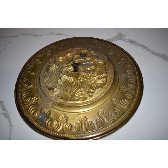 Vintage 11.5" Brass Decorative Plate English Spinning Wheel Home Decor Gift - Picture 4 of 5